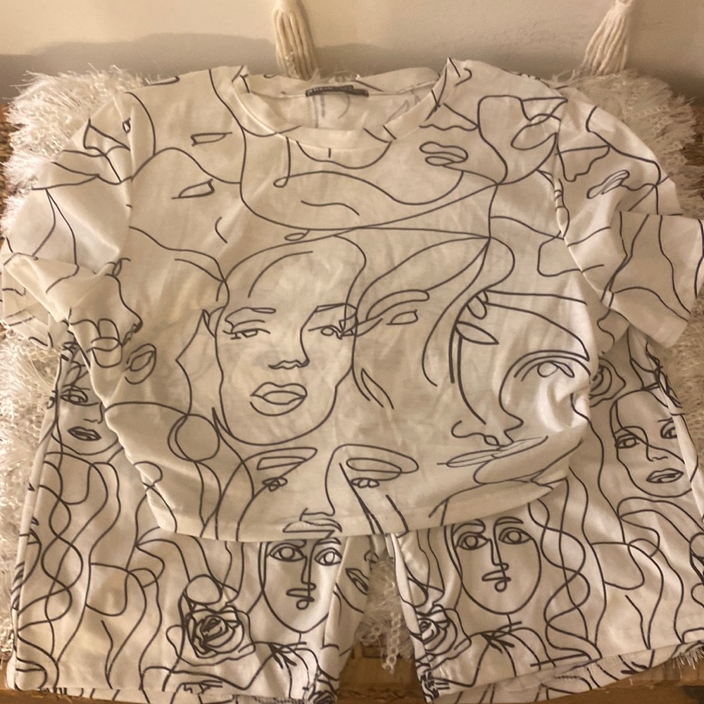 Faces all over 2 piece biker shorts set